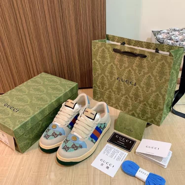 Women’s shoes