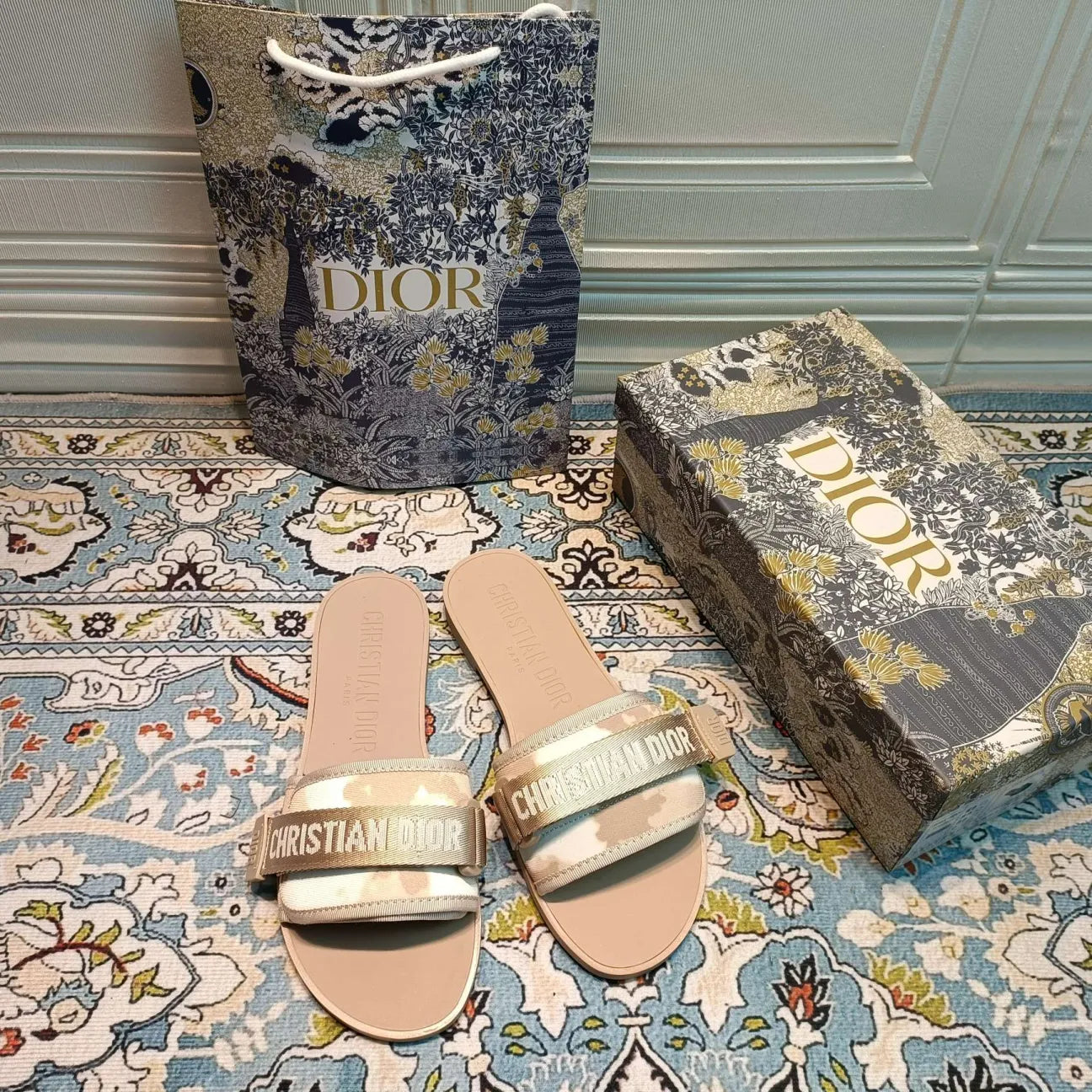 Women’s sandals