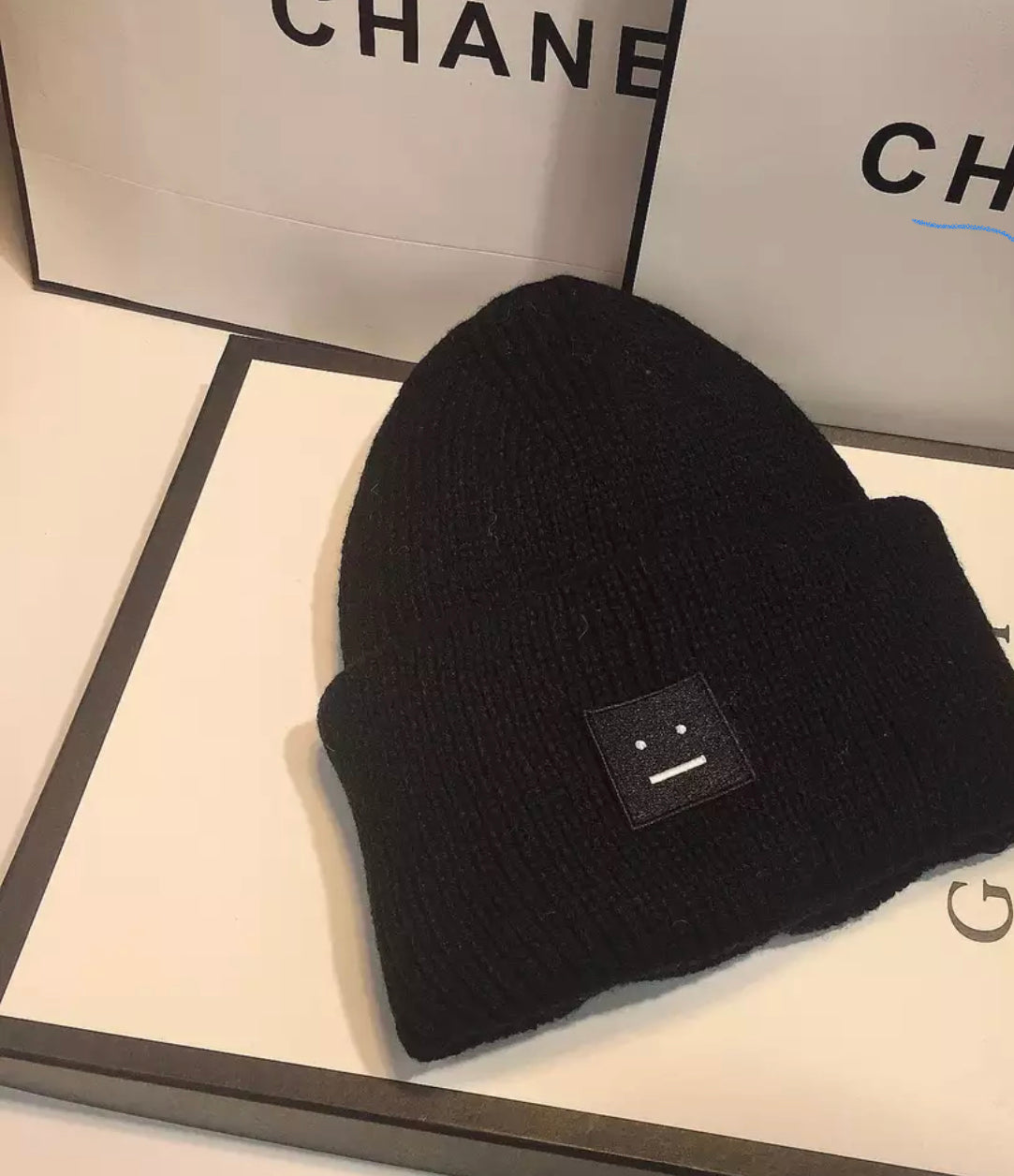 Acne beanie