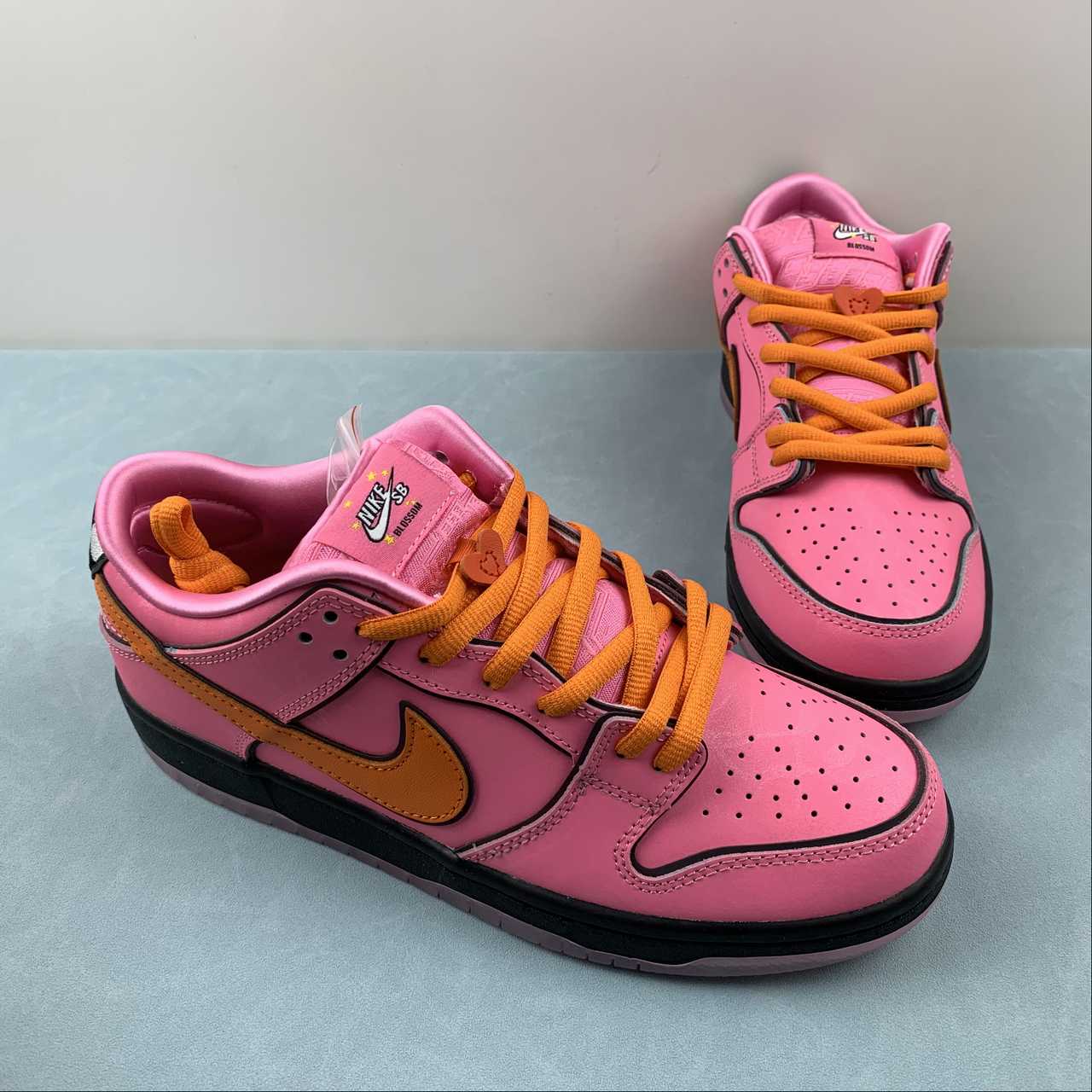 Power puff D shoes