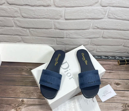 Women’s sandals