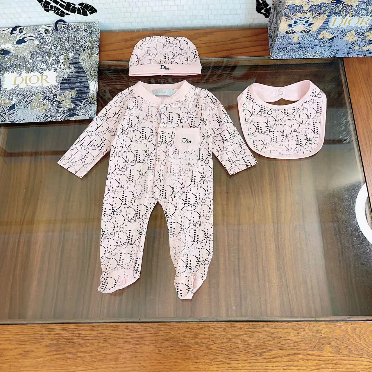 Baby jumpsuit