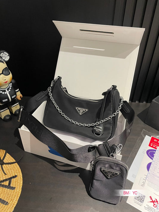Womens messenger accessories