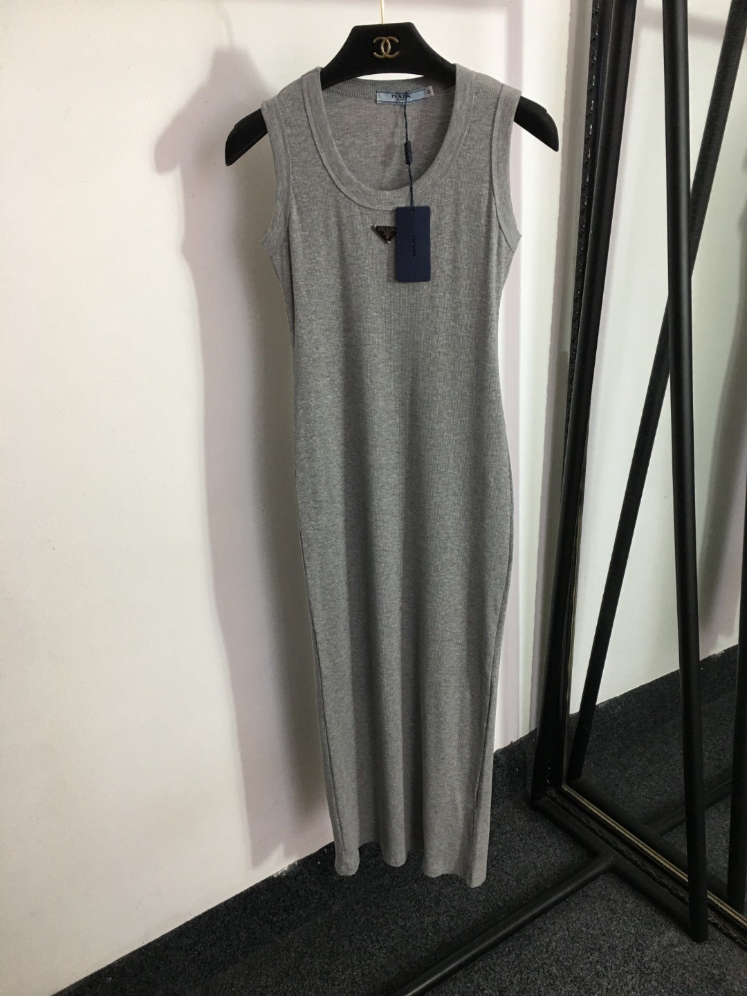 Long P dress
