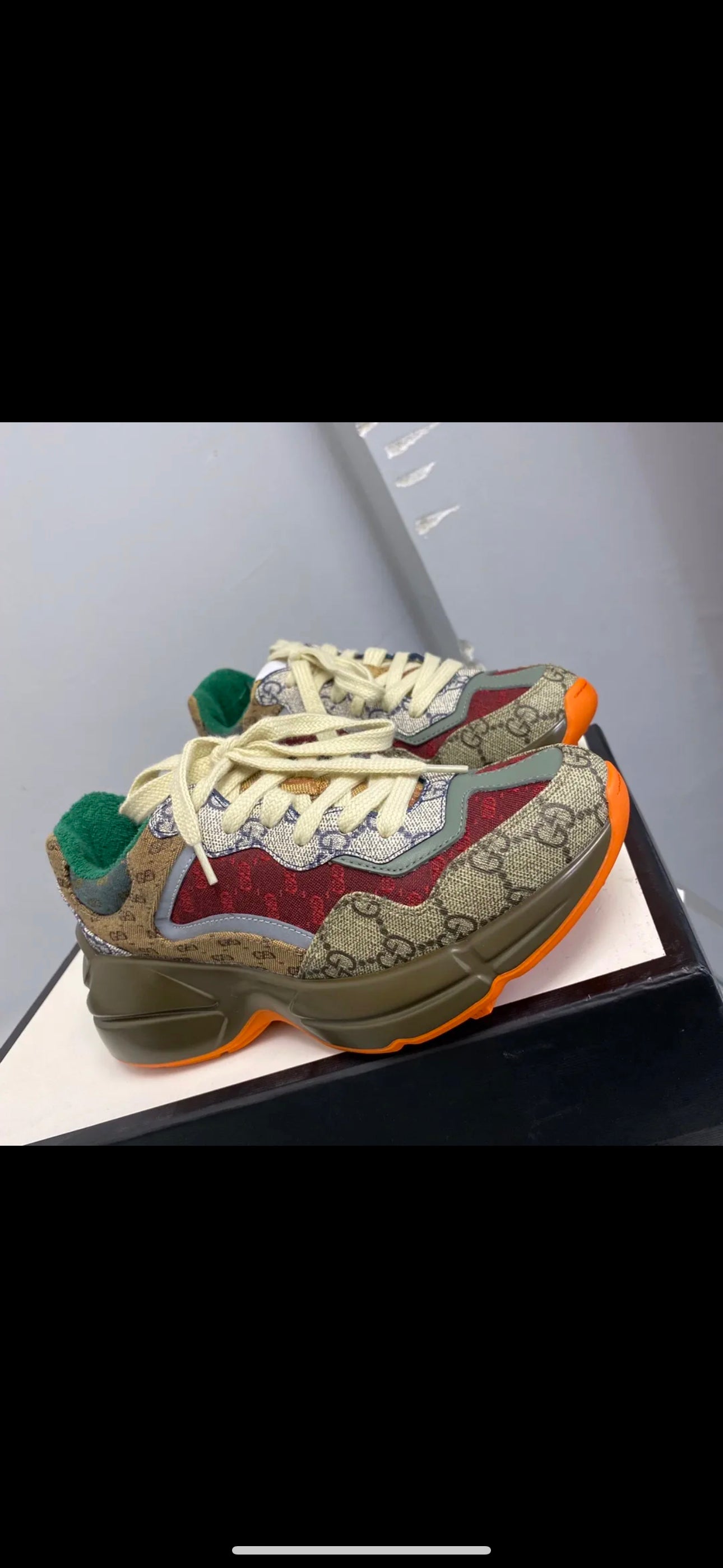 Women’s casual shoes