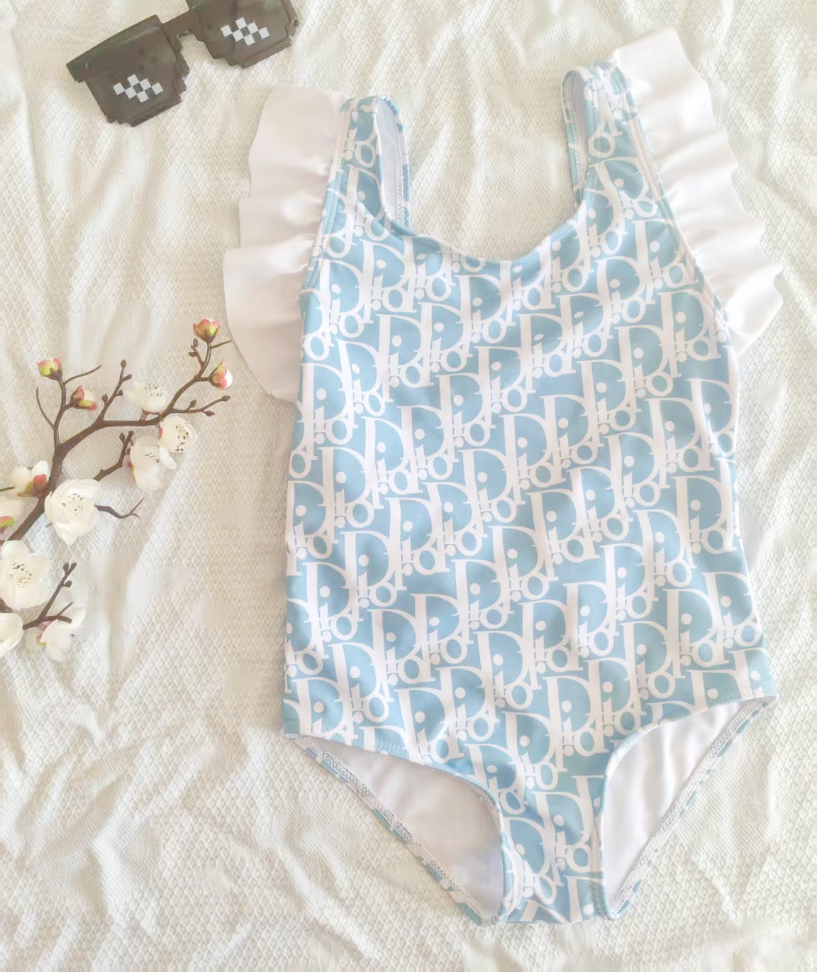 Girls swimsuit