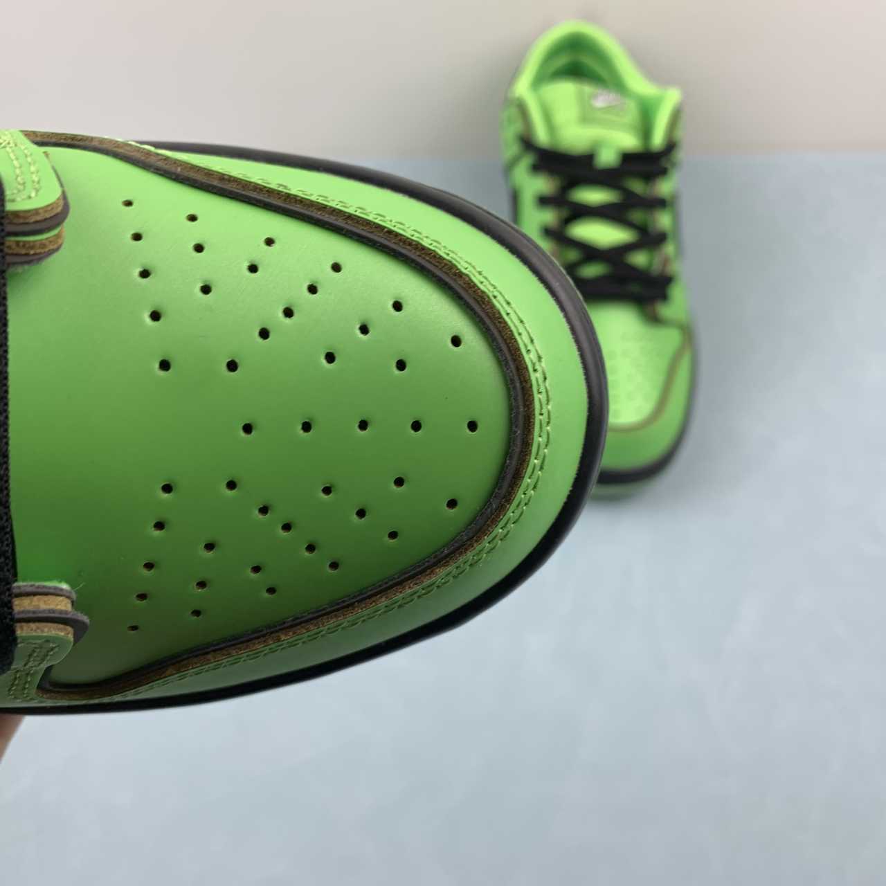 Power puff D shoes