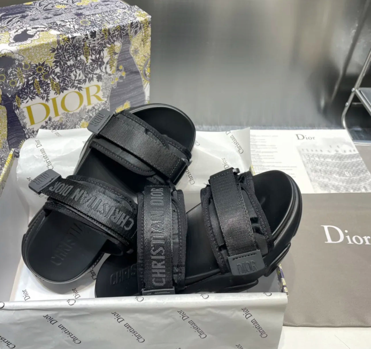 Women’s sandals
