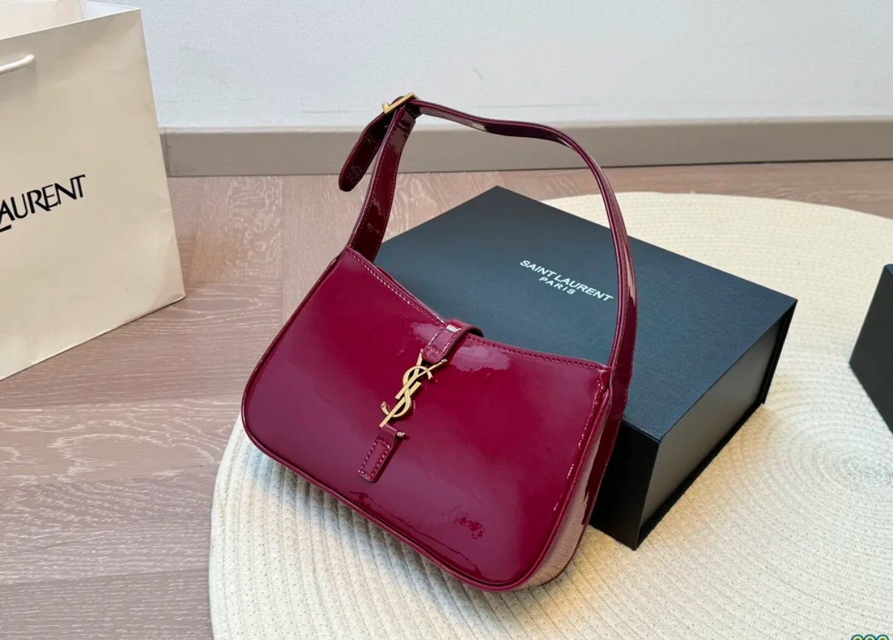 Black Y handbag