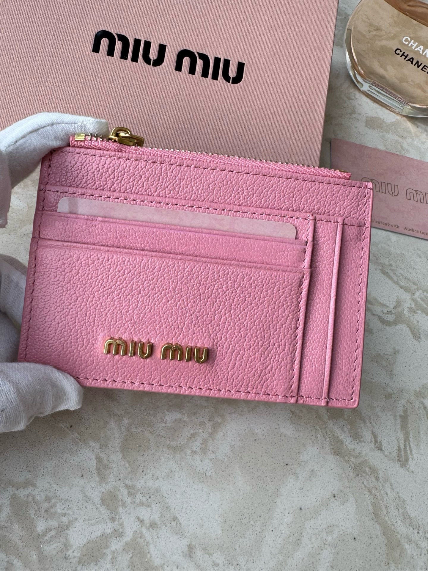 Card holder