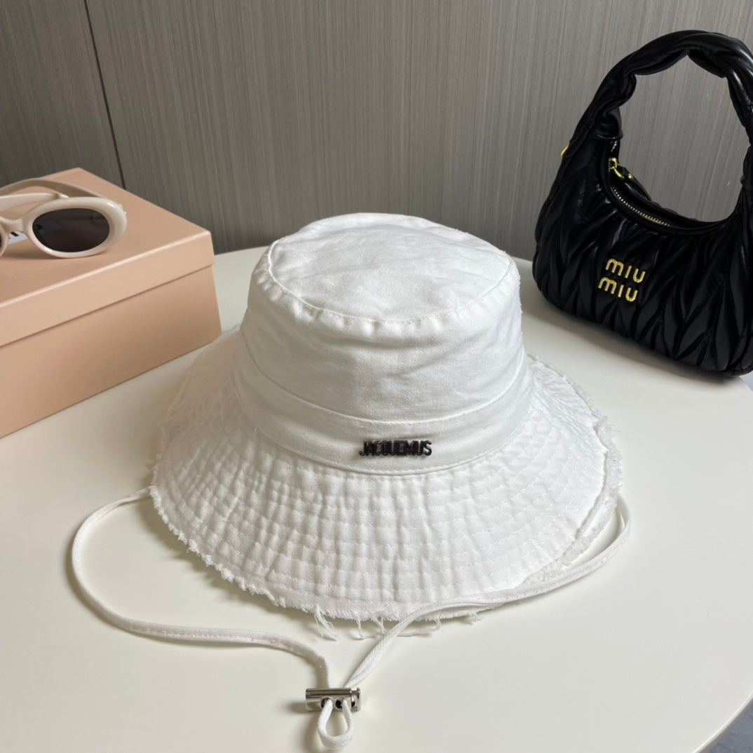 Women’s bucket hat