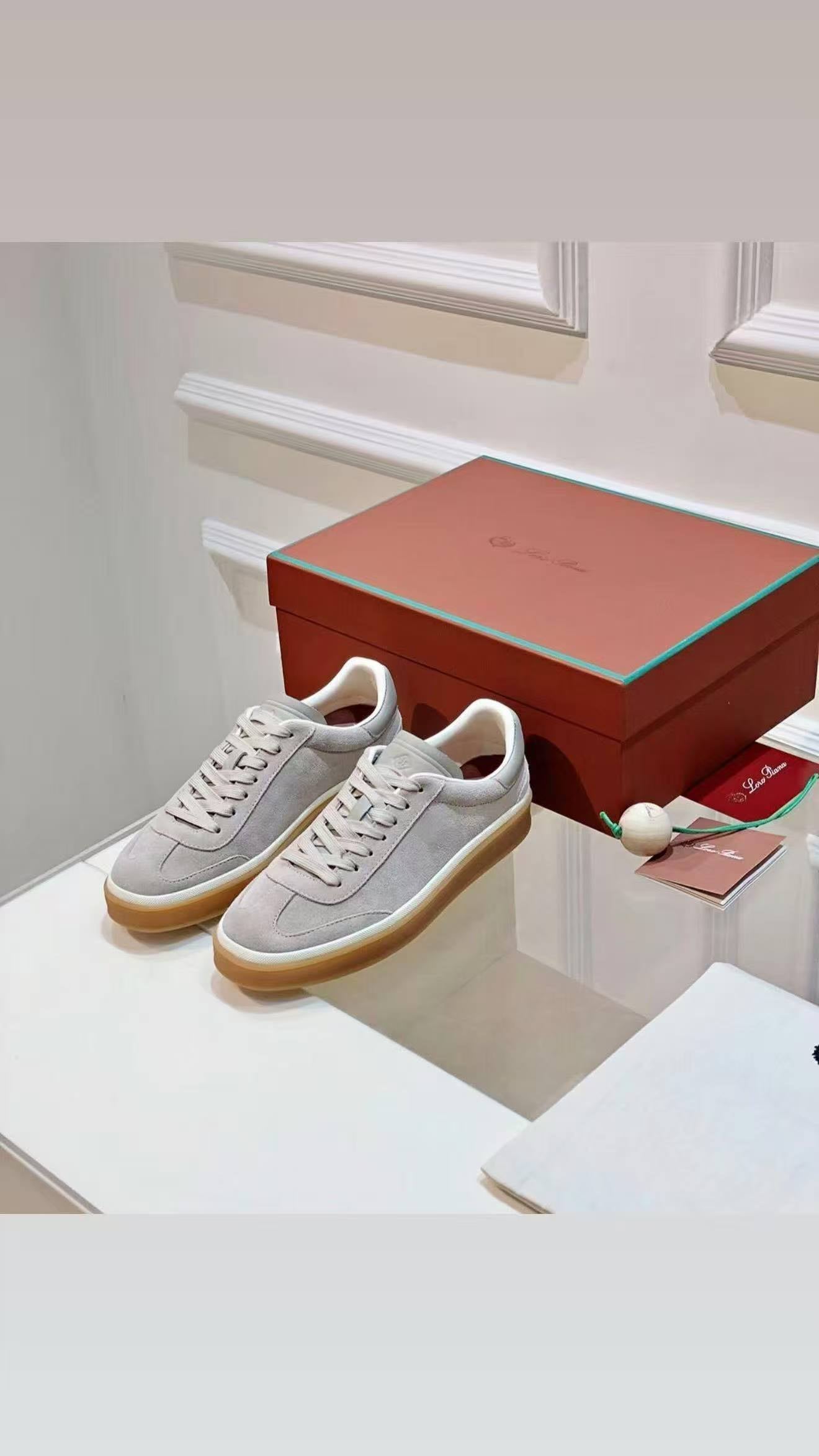 Men’s Loro shoes