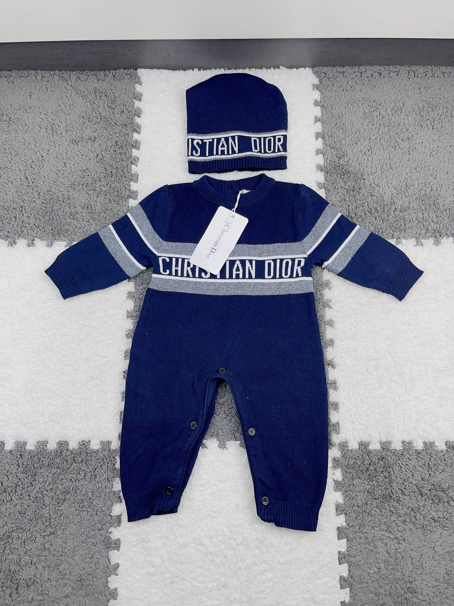 Baby jumpsuit set