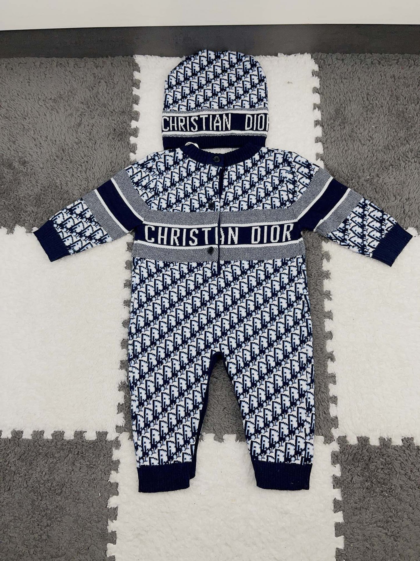 Baby jumpsuit set