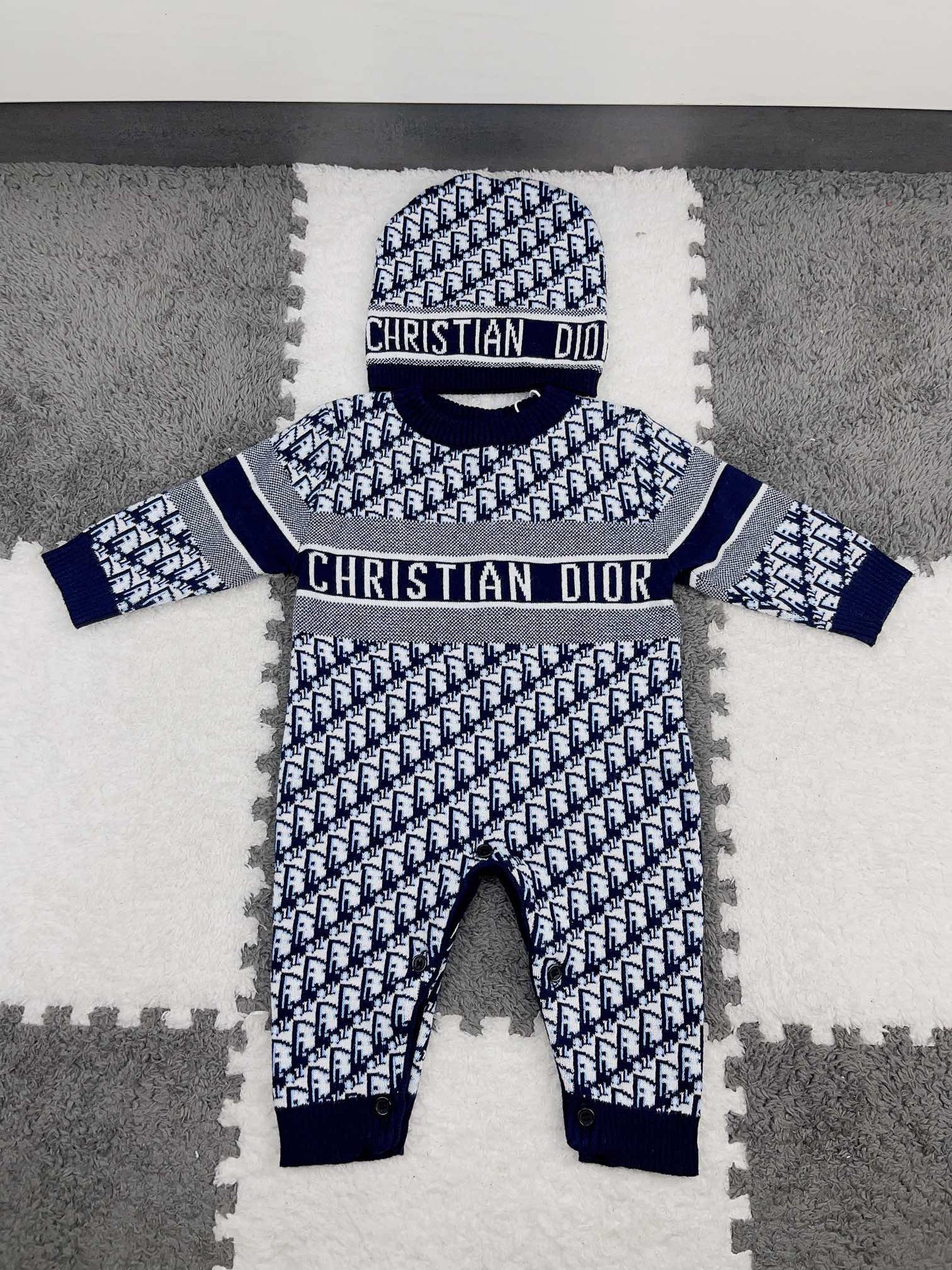 Baby jumpsuit set