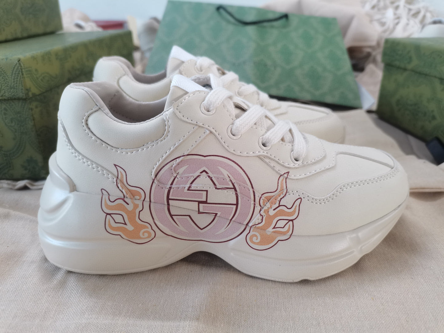 Kids shoes