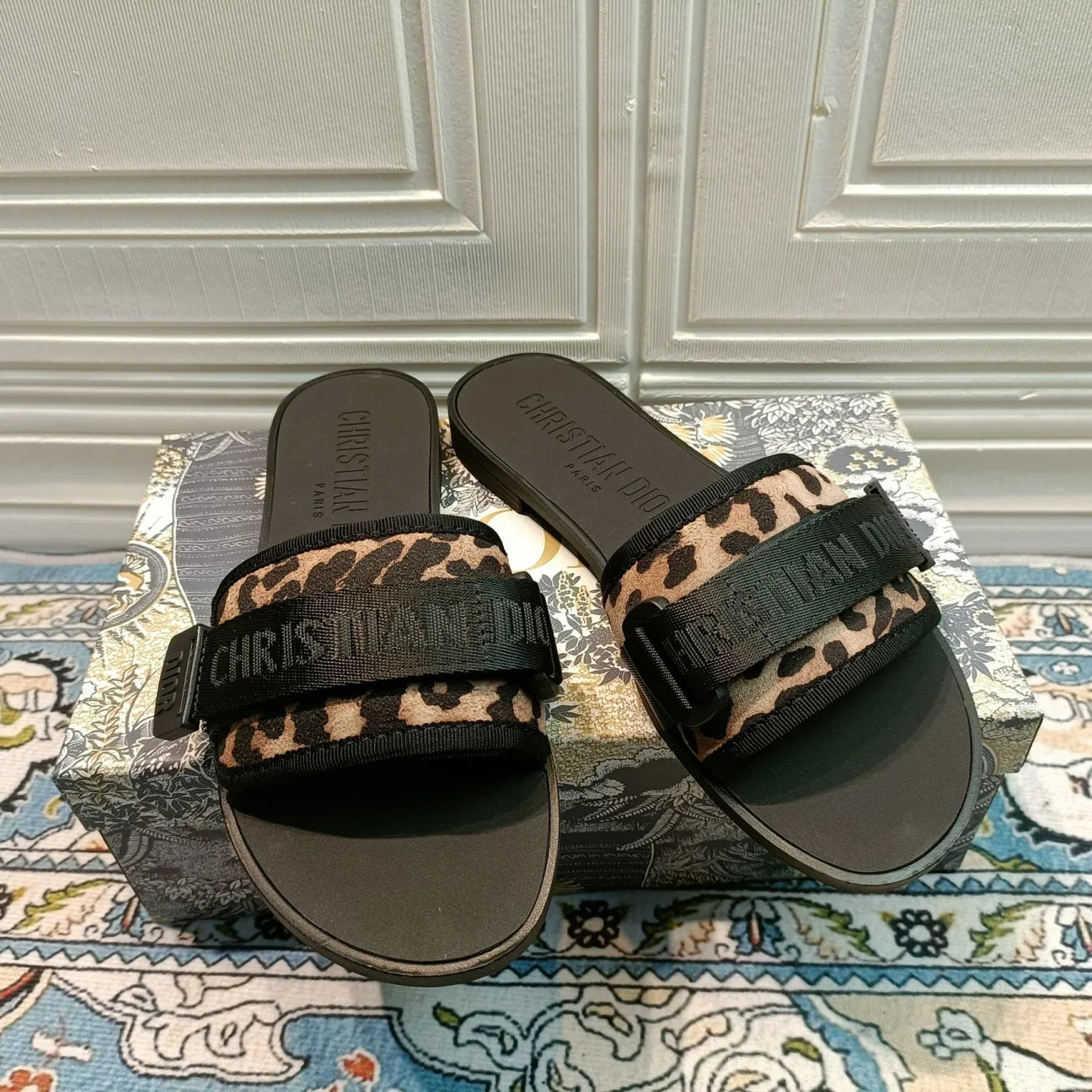 Women’s sandals