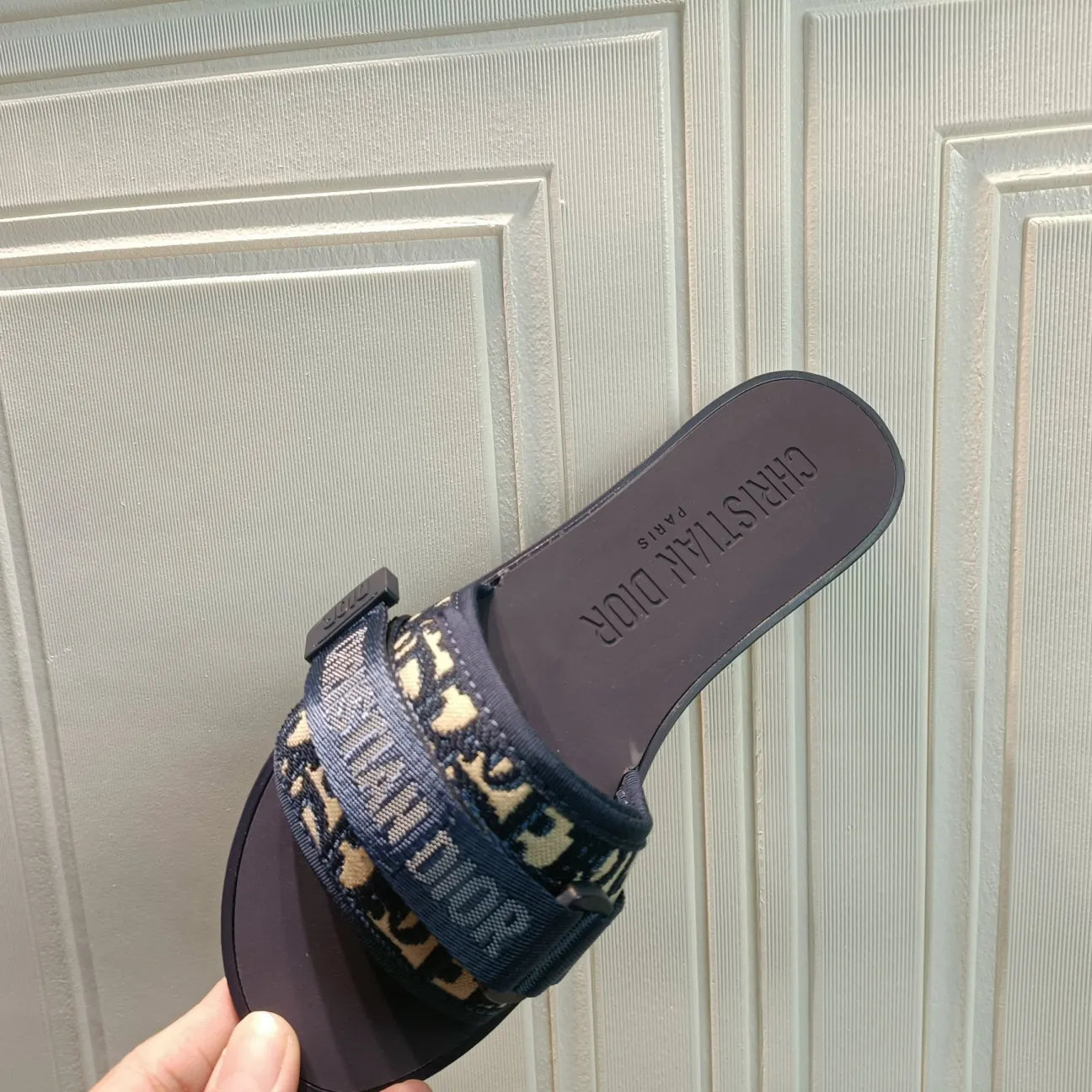 Women’s sandals