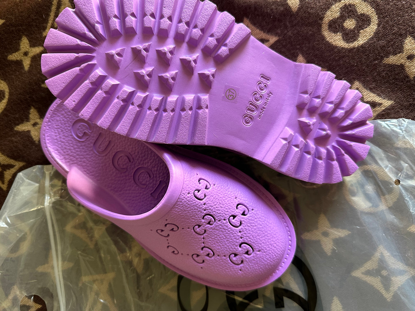 Women’s sandals