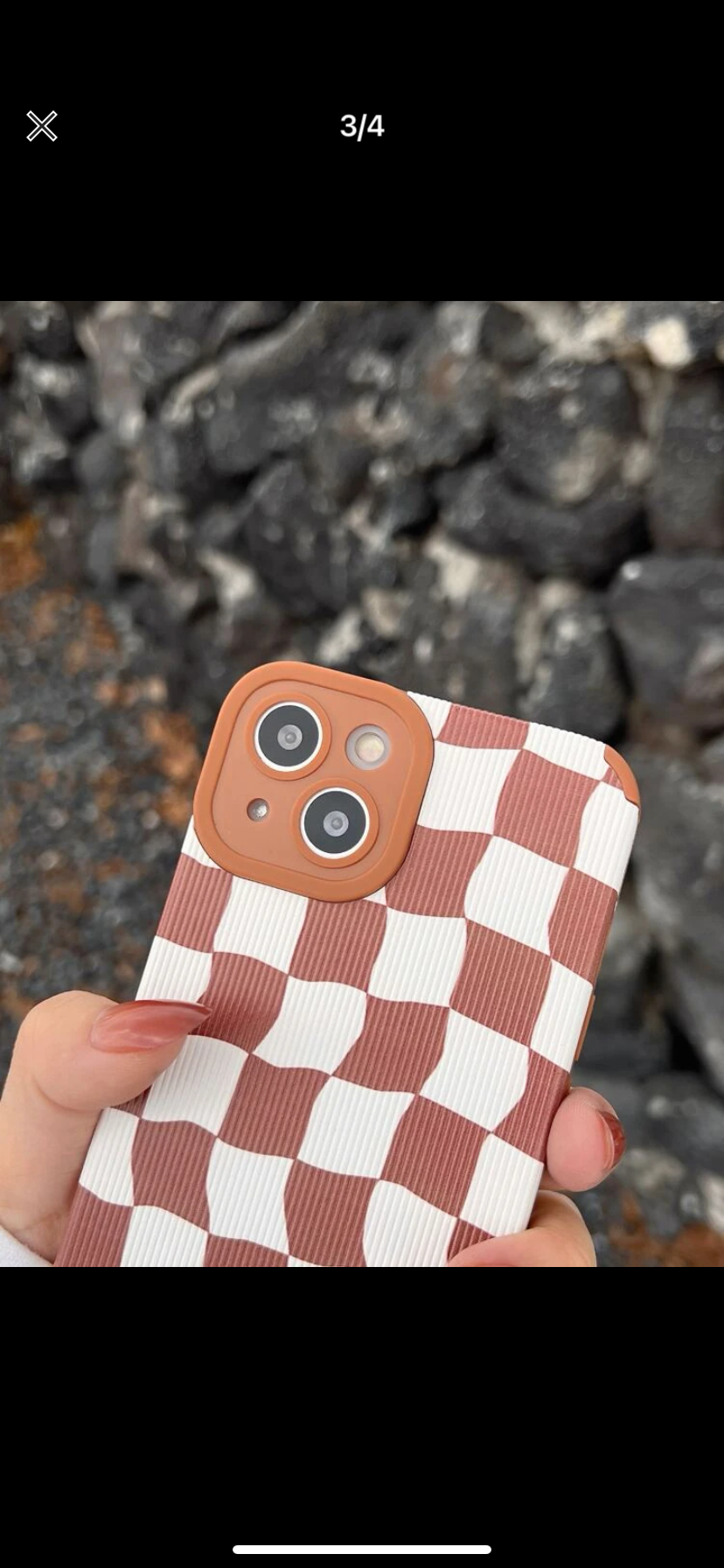 Twisted checkered case