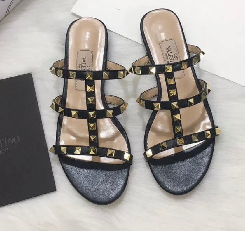 Women’s sandals