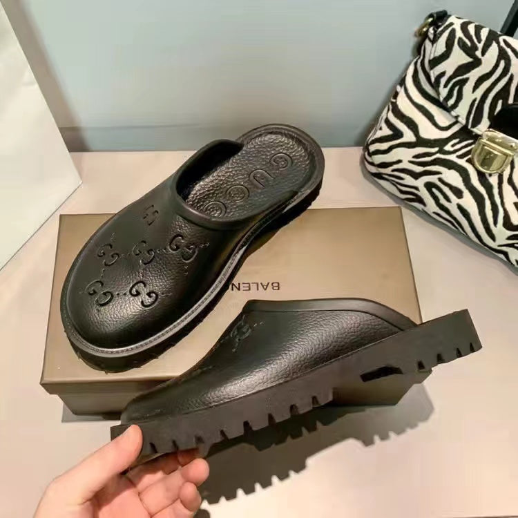 Women’s sandals
